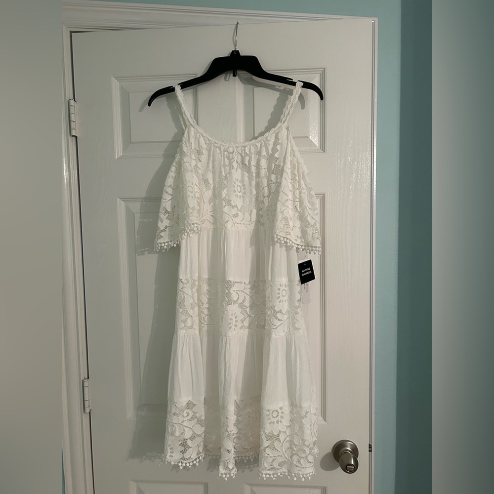 Robbie Bee size M ivory dress